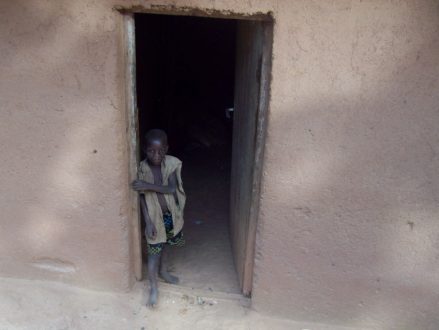 głodne dziecko w Burundi