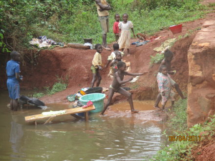 dostęp do czystej wody Kamerun