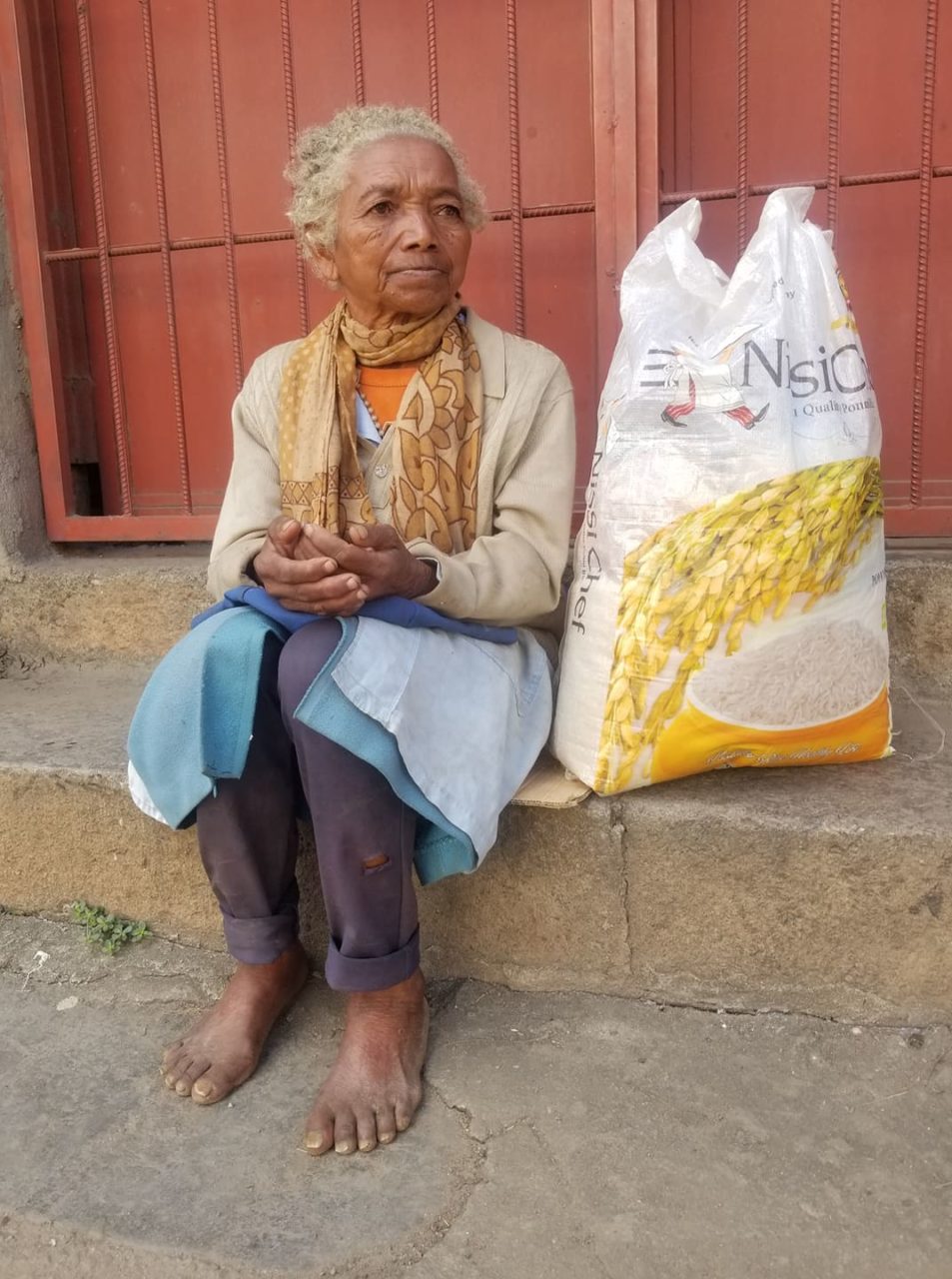 Odile - samotna wdowa, która już od lat żyje na ulicy