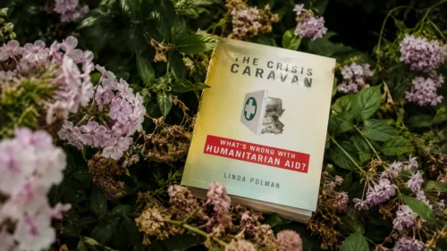 linda-polman-crisis-caravan