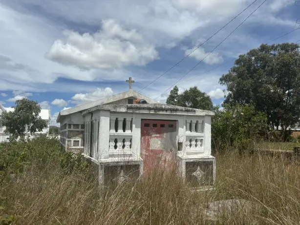 madagaskar-podroze-groby